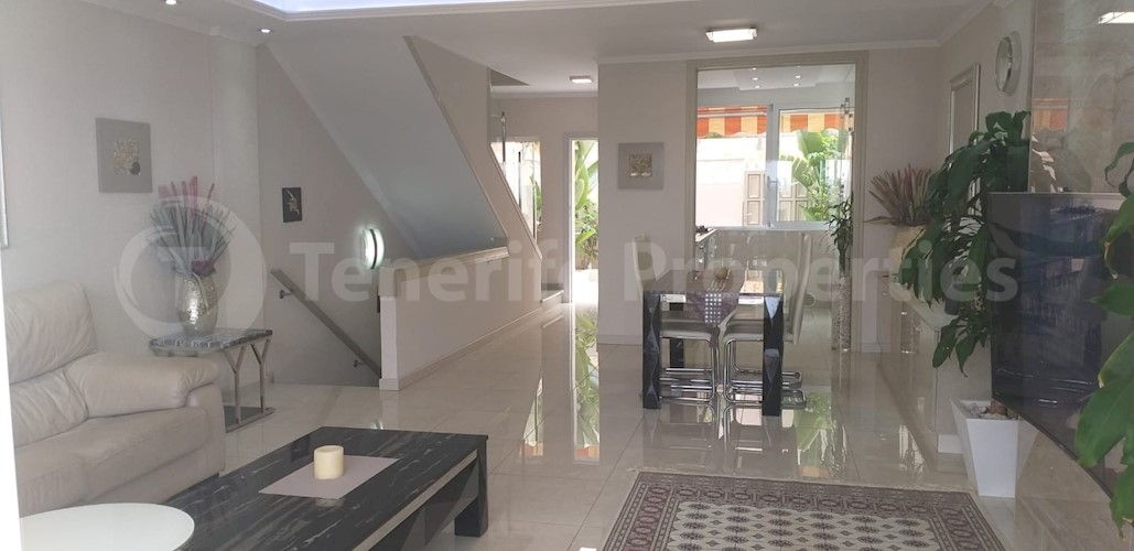 2 bed townhouse for sale in Roque del Conde