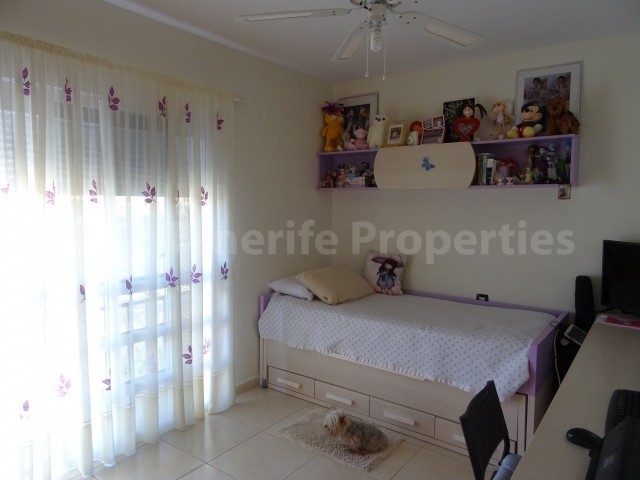 2 bed apartment for sale in Callao Salvaje