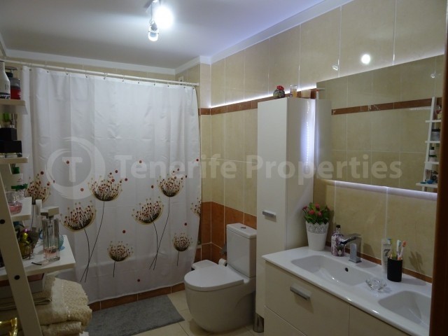 2 bed apartment for sale in Callao Salvaje