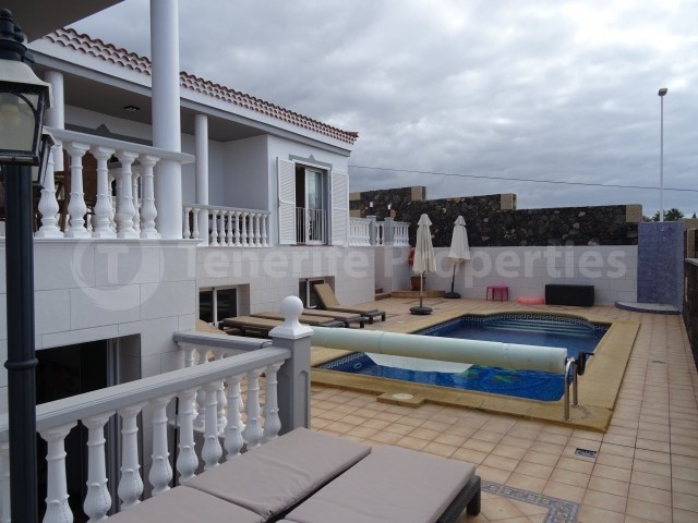 3 bed villa for sale in Callao Salvaje