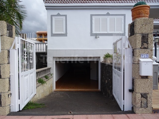 3 bed villa for sale in Callao Salvaje