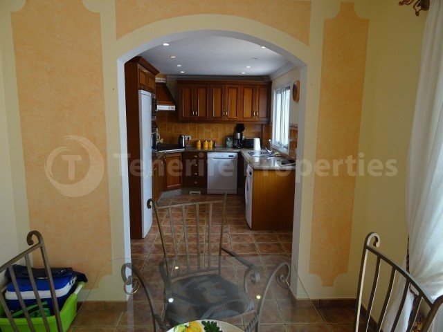 3 bed villa for sale in Callao Salvaje