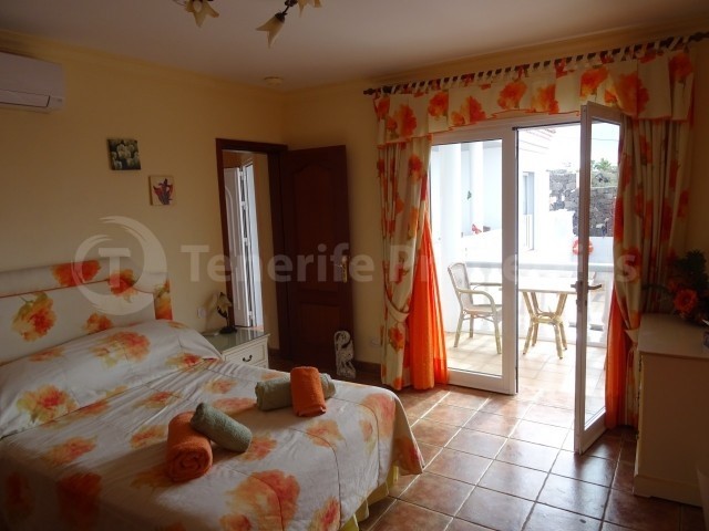 3 bed villa for sale in Callao Salvaje