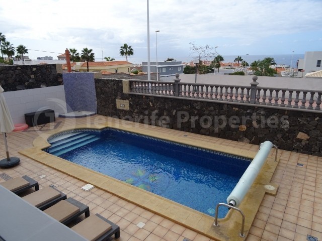 3 bed villa for sale in Callao Salvaje