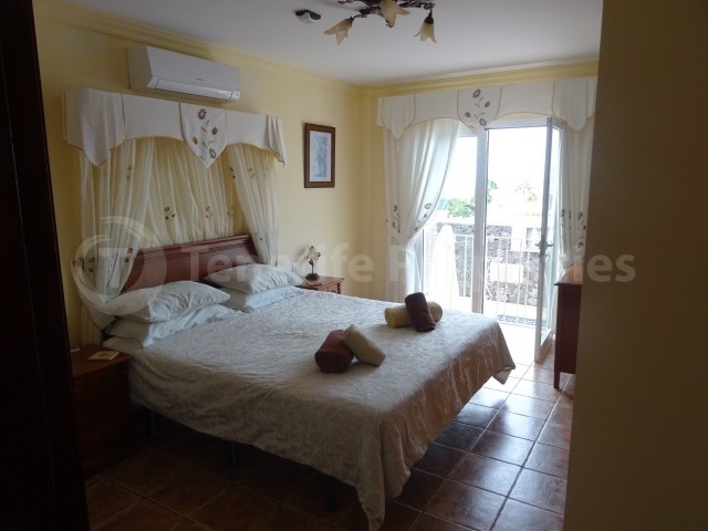 3 bed villa for sale in Callao Salvaje