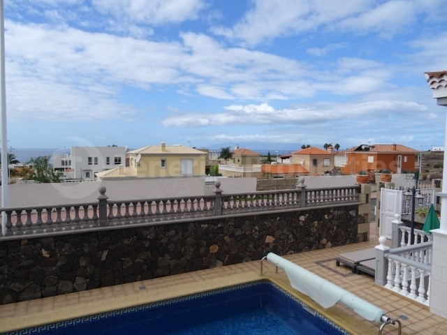 3 bed villa for sale in Callao Salvaje
