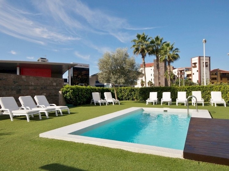 5 bed villa for sale in Habitats del Duque, El Duque