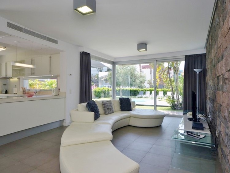 5 bed villa for sale in Habitats del Duque, El Duque