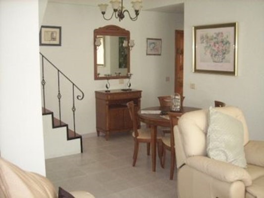 2 Bed Apartment For Sale in Parque de la Reina