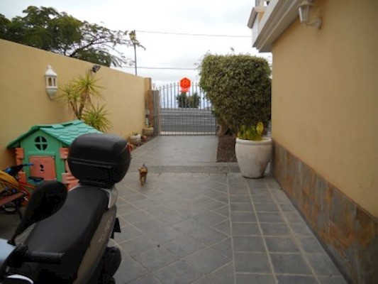 3 Bed Villa For Sale in Valle de San Lorenzo