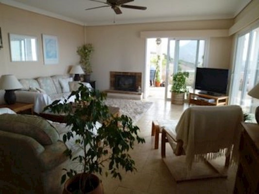 4 Bed Villa For Sale in Las Moraditas