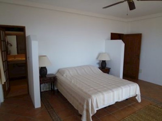 4 Bed Villa For Sale in Las Moraditas