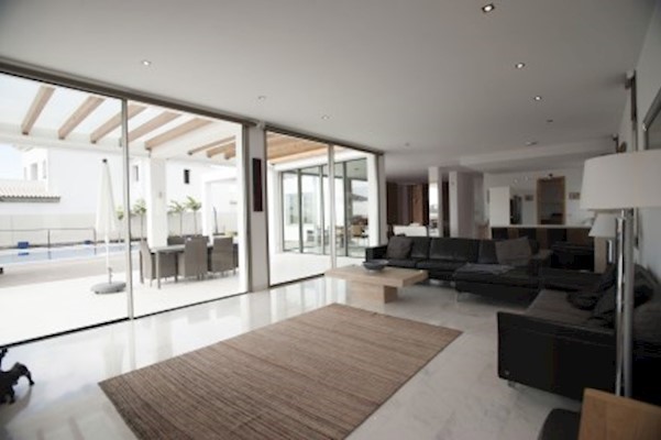 4 Bed Villa For Sale in La Caleta