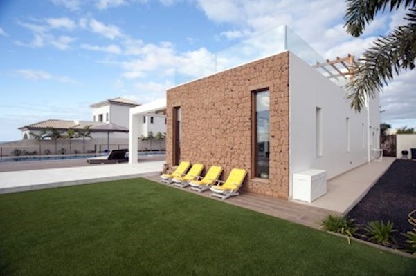 4 Bed Villa For Sale in La Caleta