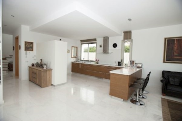 4 Bed Villa For Sale in La Caleta