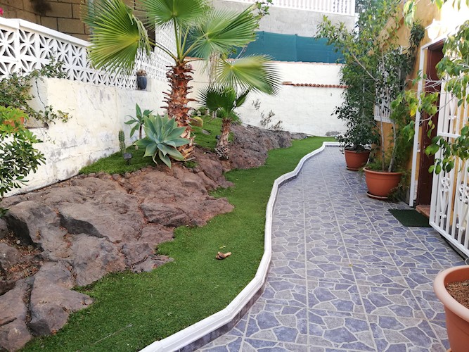 Semi-Detached House For sale in Chayofa, Tenerife