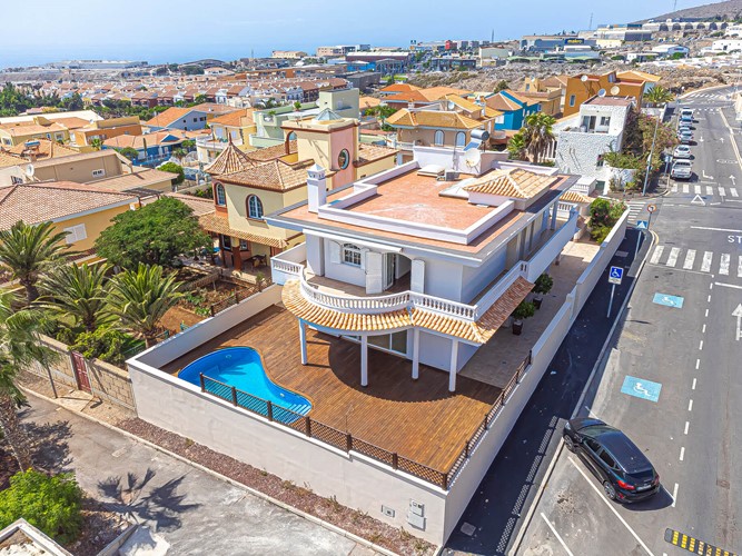 Villa For sale in Los Olivos, Tenerife