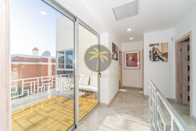 3 bed villa for sale in Callao Salvaje