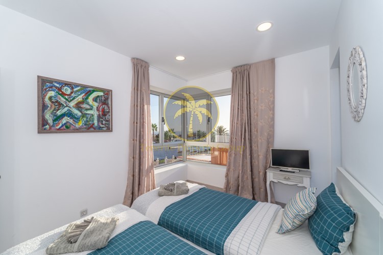 3 bed villa for sale in Callao Salvaje