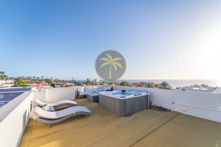 3 bed villa for sale in Callao Salvaje