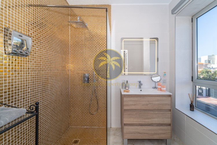 3 bed villa for sale in Callao Salvaje