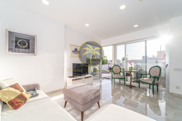 3 bed villa for sale in Callao Salvaje