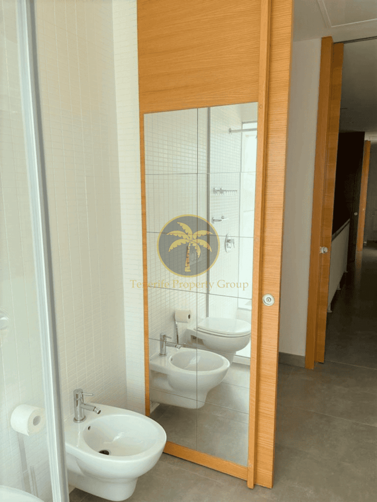 3 bed apartment for sale in La Caleta