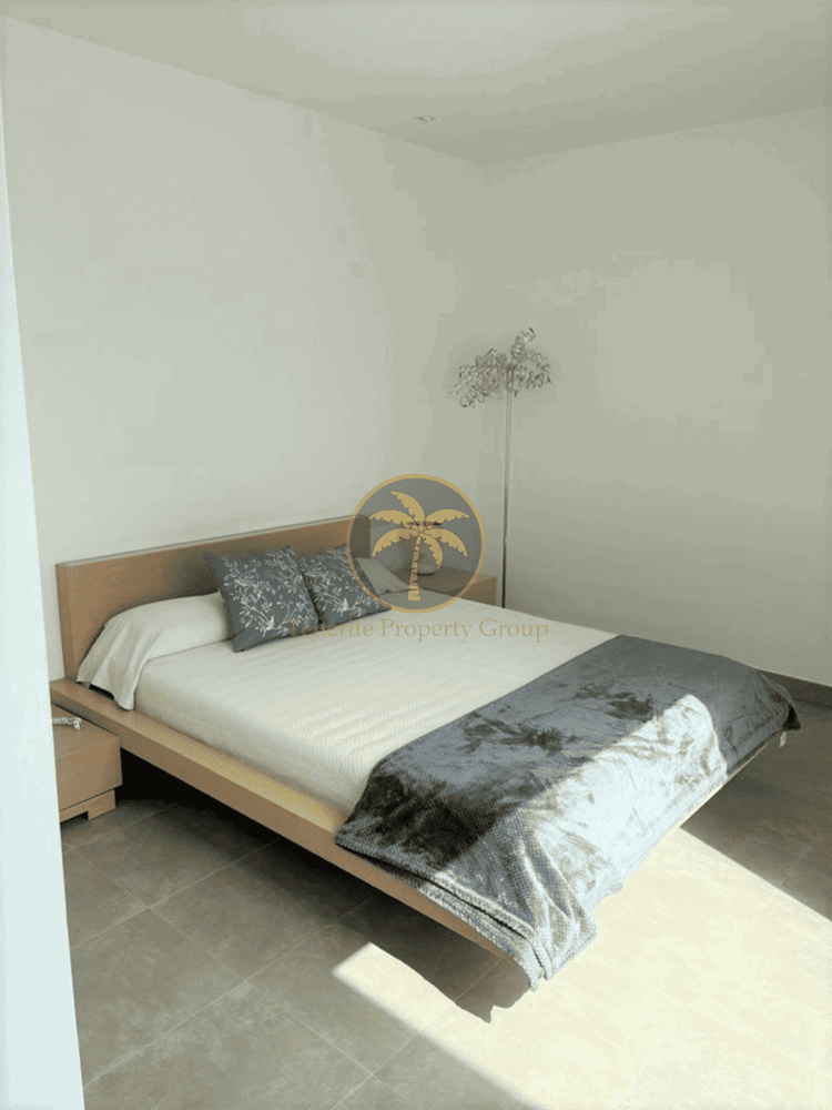 3 bed apartment for sale in La Caleta