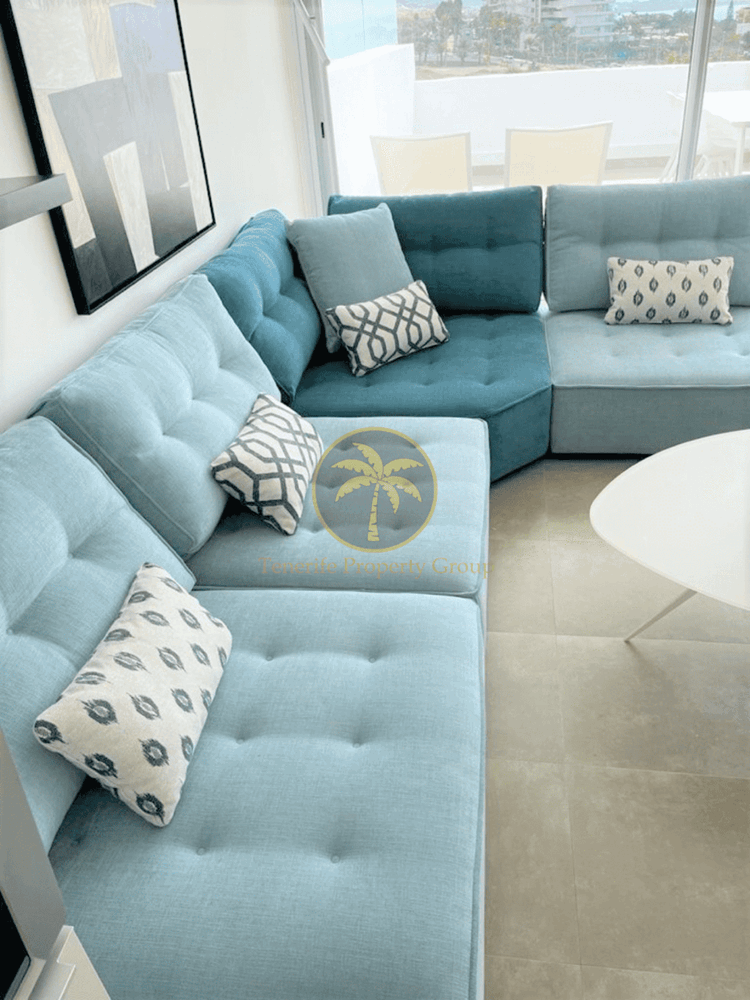 3 bed apartment for sale in La Caleta