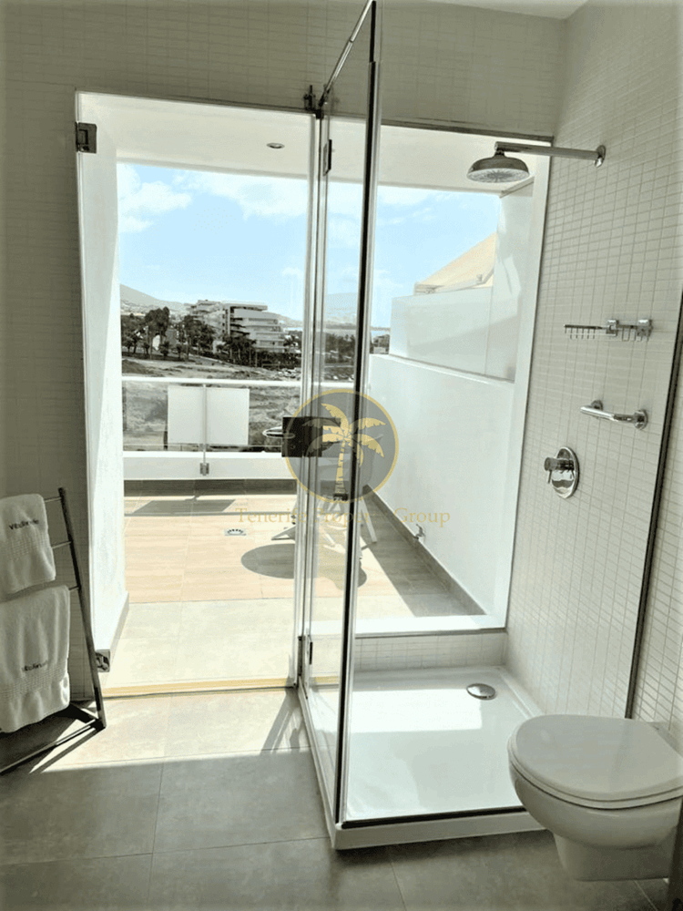 3 bed apartment for sale in La Caleta