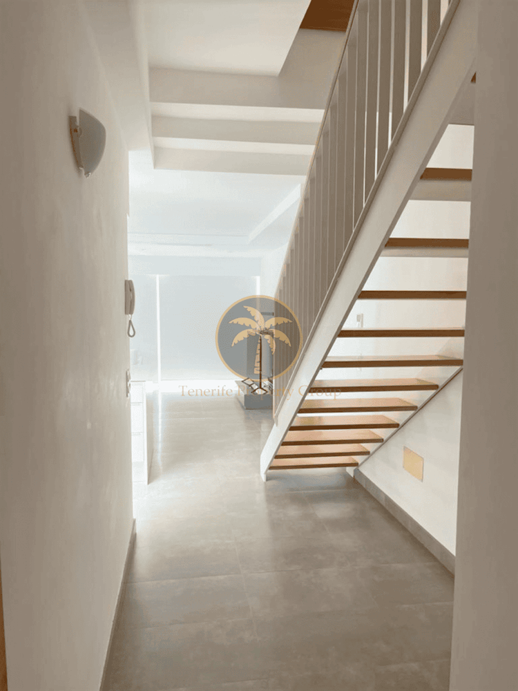 3 bed apartment for sale in La Caleta