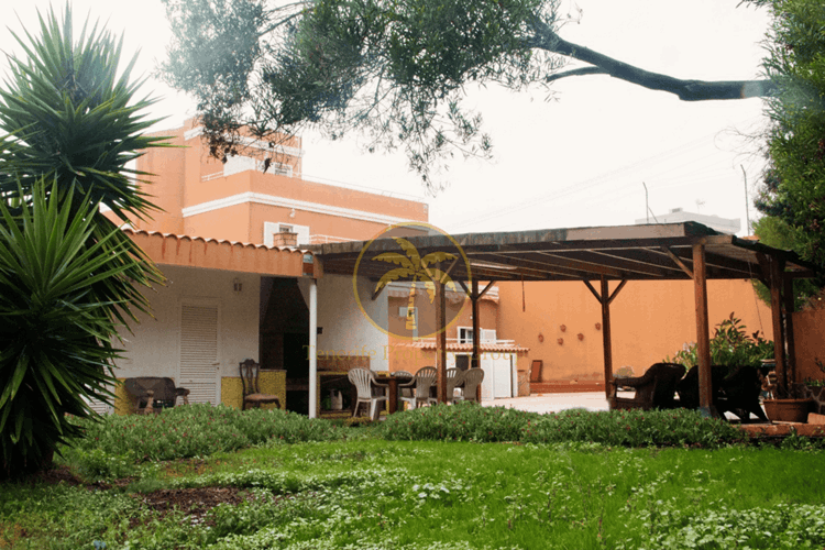 5 bed townhouse for sale in Chio