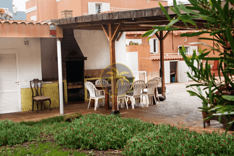 5 bed townhouse for sale in Chio