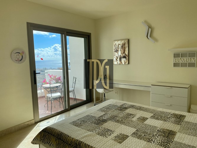 2 bed apartment for sale in La Caleta