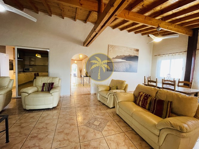 4 bed townhouse for sale in Las Moraditas