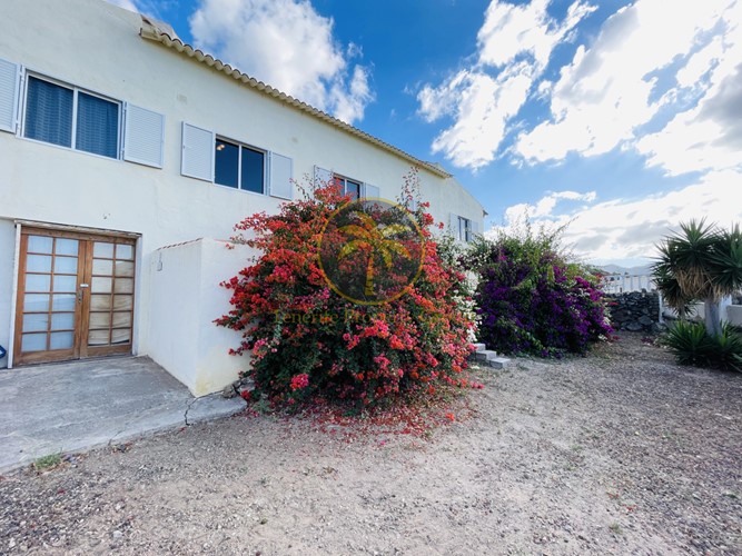 4 bed townhouse for sale in Las Moraditas