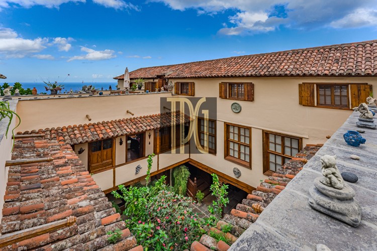 6 bed townhouse for sale in Icod de Los Vinos