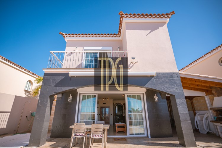 3 bed townhouse for sale in Puerto de Santiago
