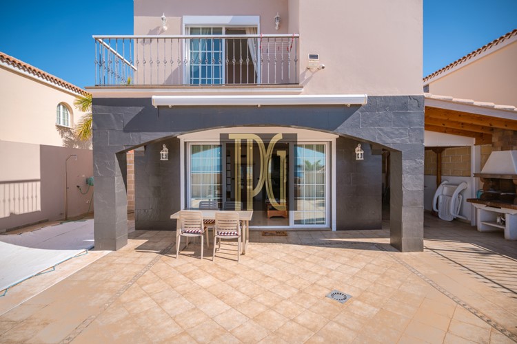 3 bed townhouse for sale in Puerto de Santiago