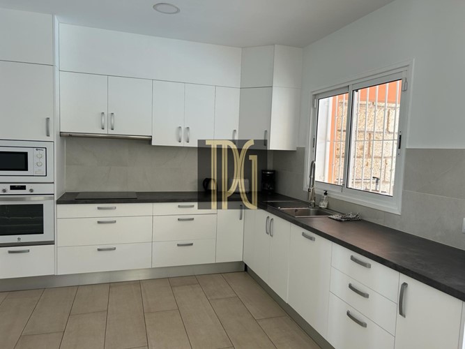 4 bed villa for sale in El Madronal