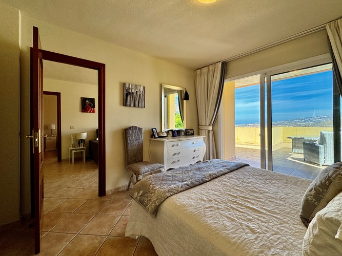 2 bed apartment for sale in Roque del Conde