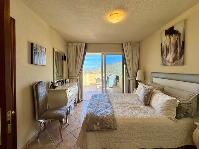 2 bed apartment for sale in Roque del Conde