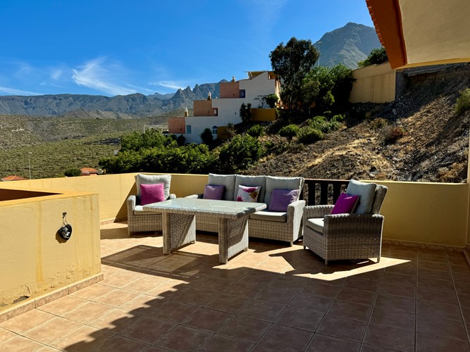 2 bed apartment for sale in Roque del Conde