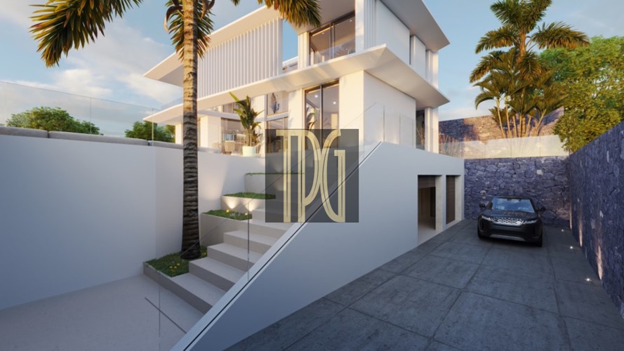 4 bed villa for sale in Roque del Conde