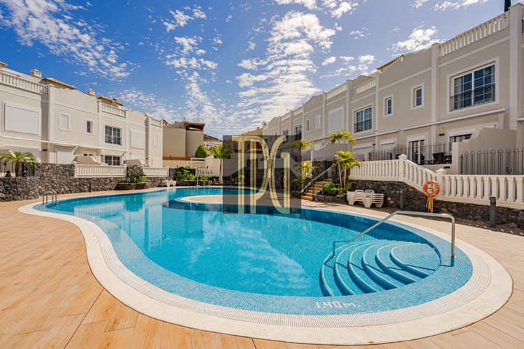 3 bed townhouse for sale in Los Cristianos