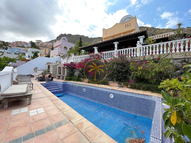 Villa For sale in Torviscas Alto, Tenerife