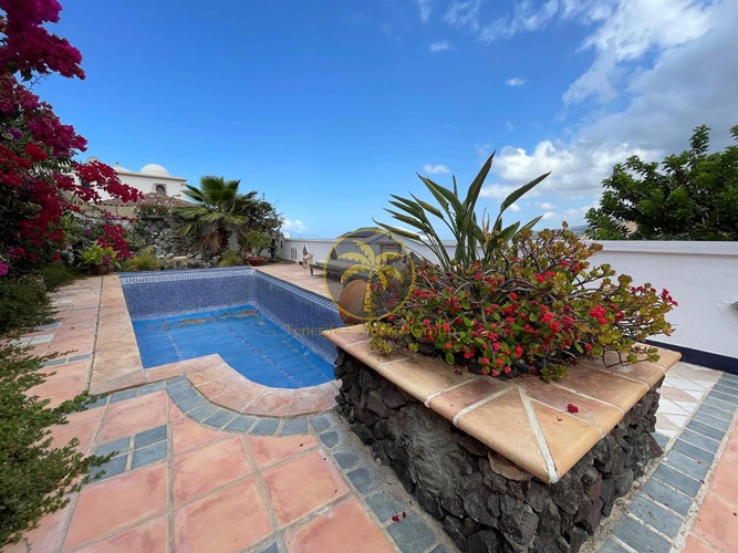 4 bed villa for sale in Torviscas Alto