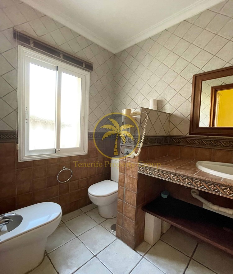 4 bed villa for sale in Torviscas Alto