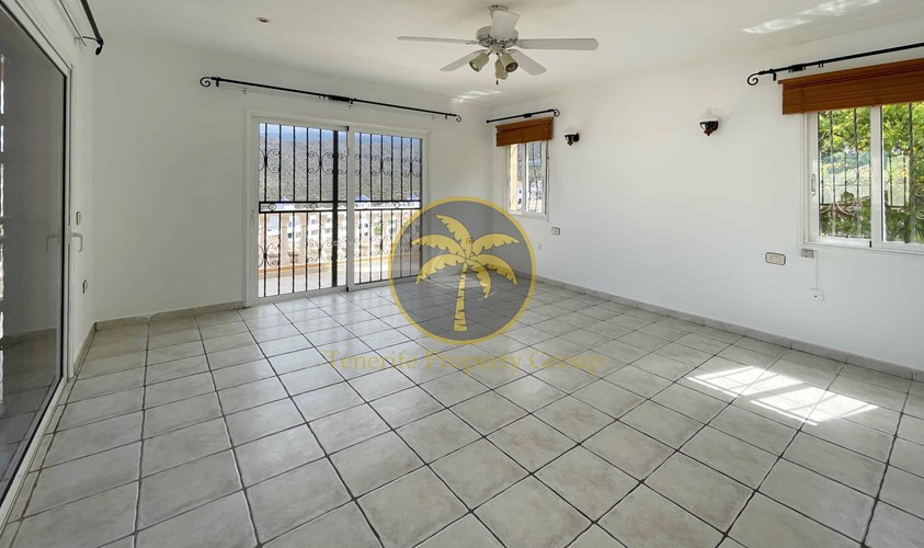 4 bed villa for sale in Torviscas Alto