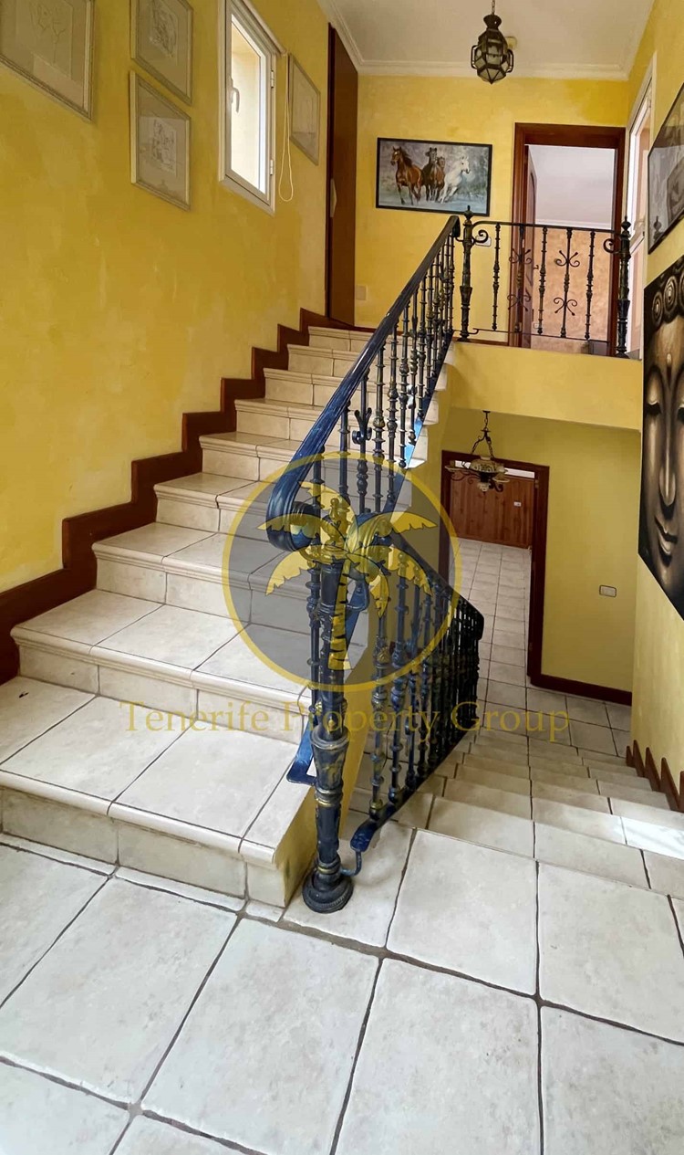 4 bed villa for sale in Torviscas Alto